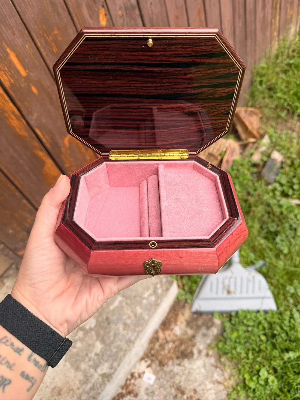 Vintage musical jewelry box